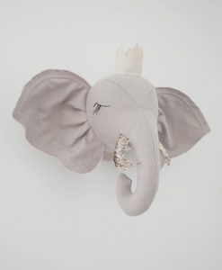 trofæ elefant borAMIRI